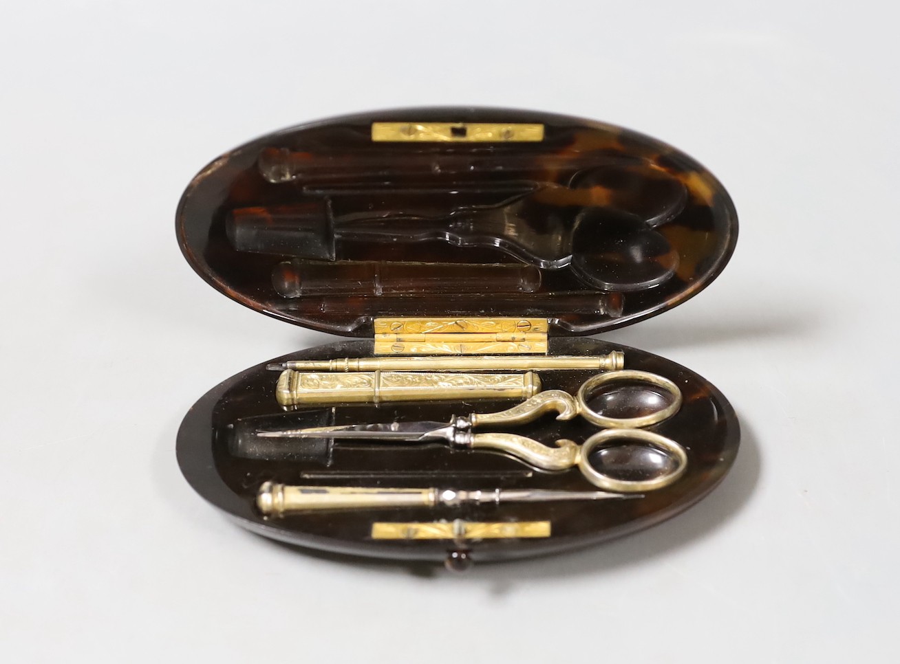 A Victorian tortoiseshell necessaire set